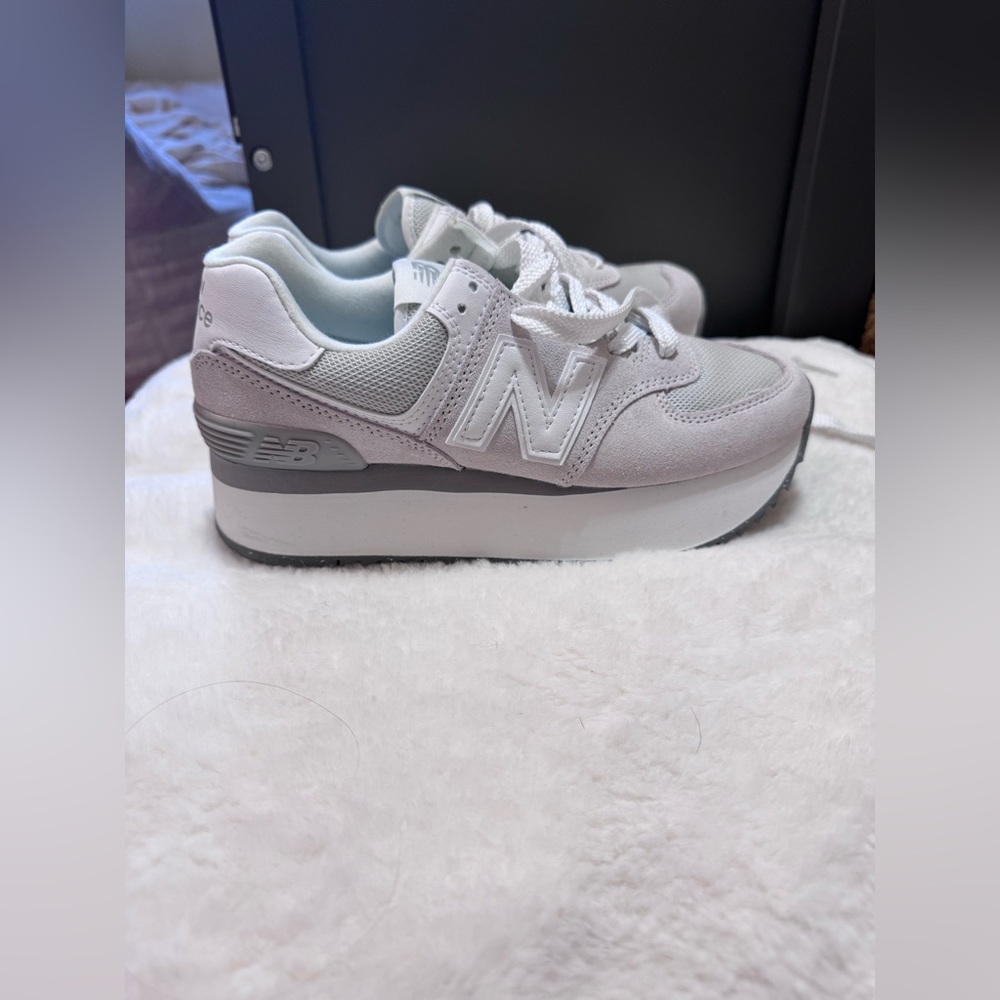 New Balance 574+ Platform / 6.5 / 37 / Excellent Condition
